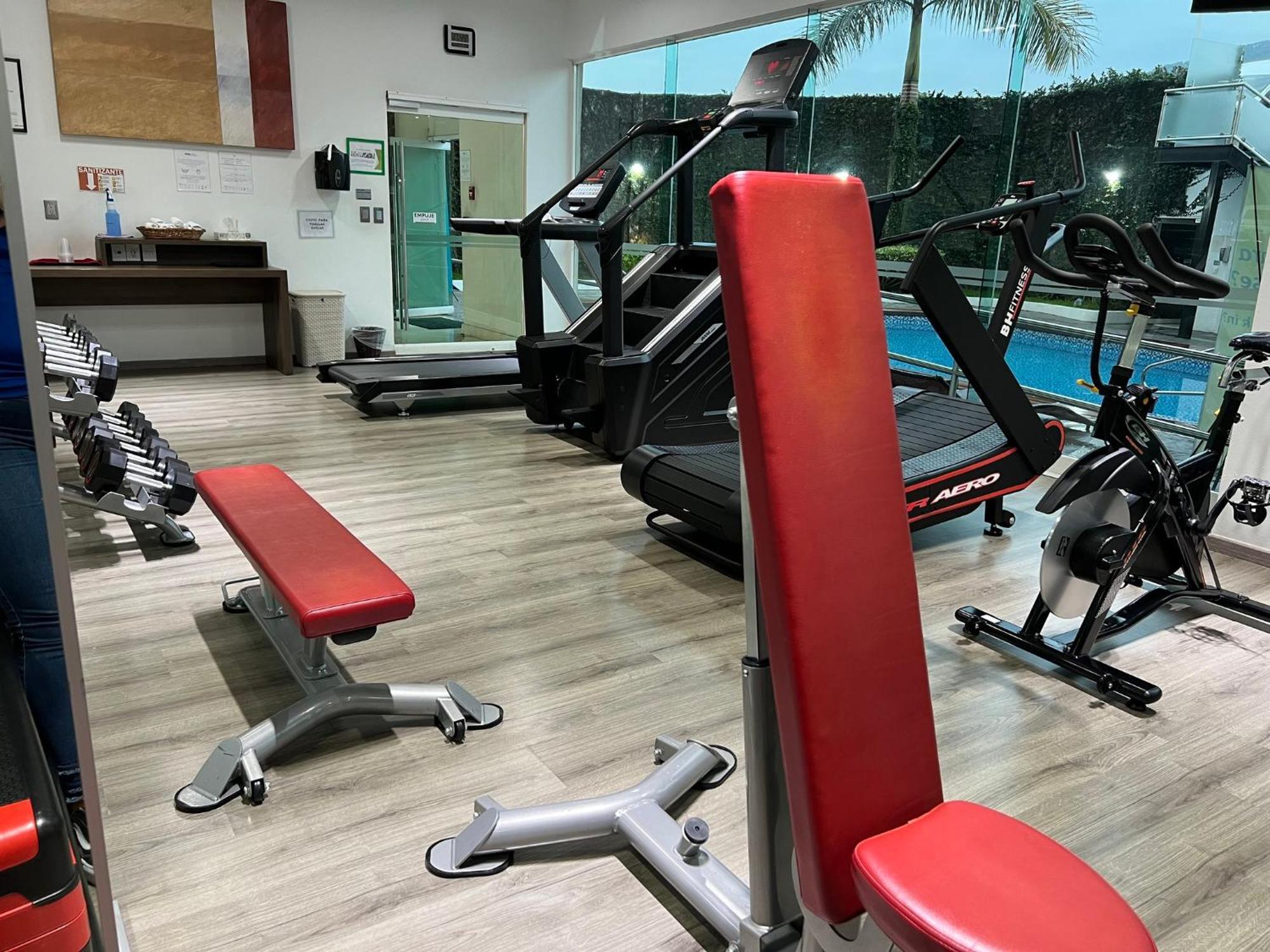 Holiday Inn Uruapan, an IHG Hotel Uruapan  Bagian luar foto