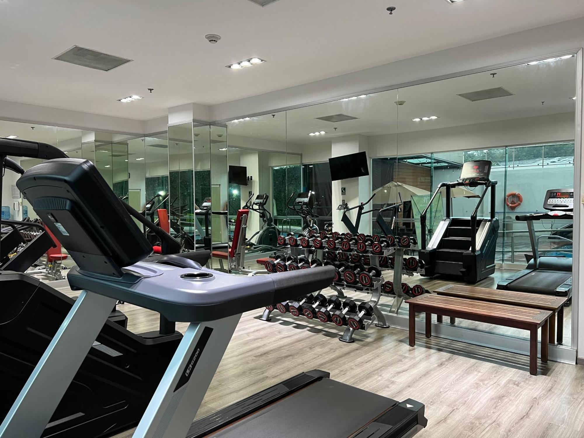 Holiday Inn Uruapan, an IHG Hotel Uruapan  Bagian luar foto