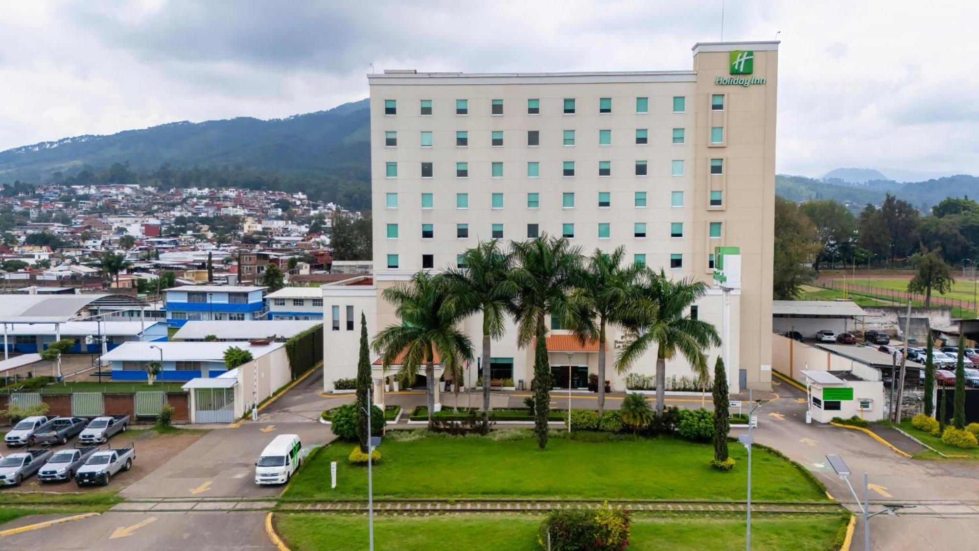 Holiday Inn Uruapan, an IHG Hotel Uruapan  Bagian luar foto