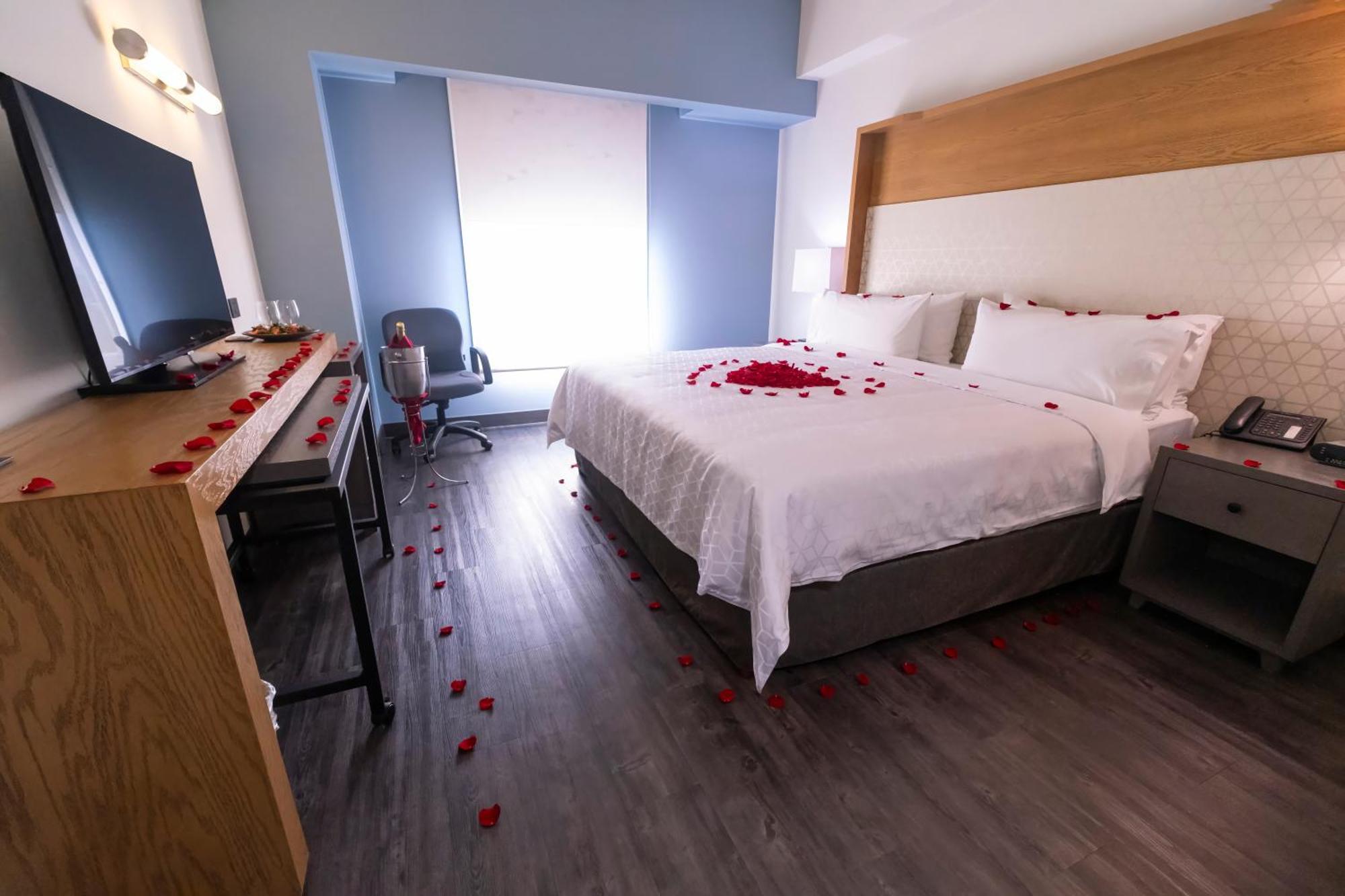 Holiday Inn Uruapan, an IHG Hotel Uruapan  Bagian luar foto