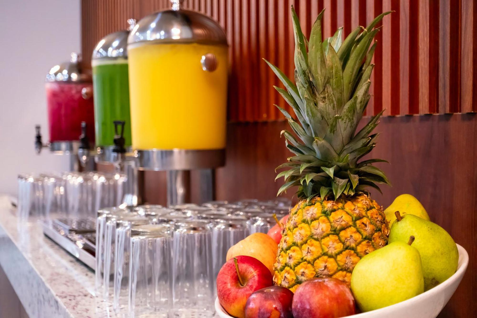 Holiday Inn Uruapan, an IHG Hotel Uruapan  Bagian luar foto