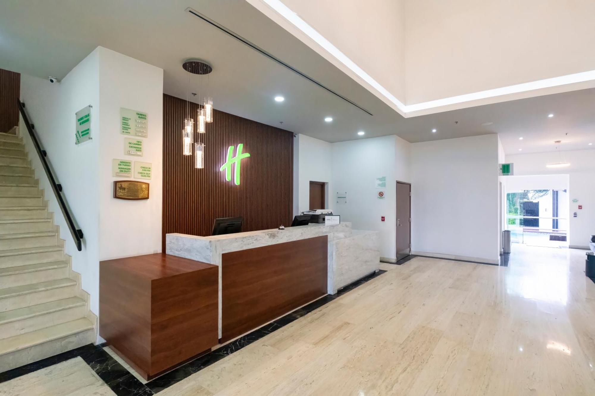 Holiday Inn Uruapan, an IHG Hotel Uruapan  Bagian luar foto
