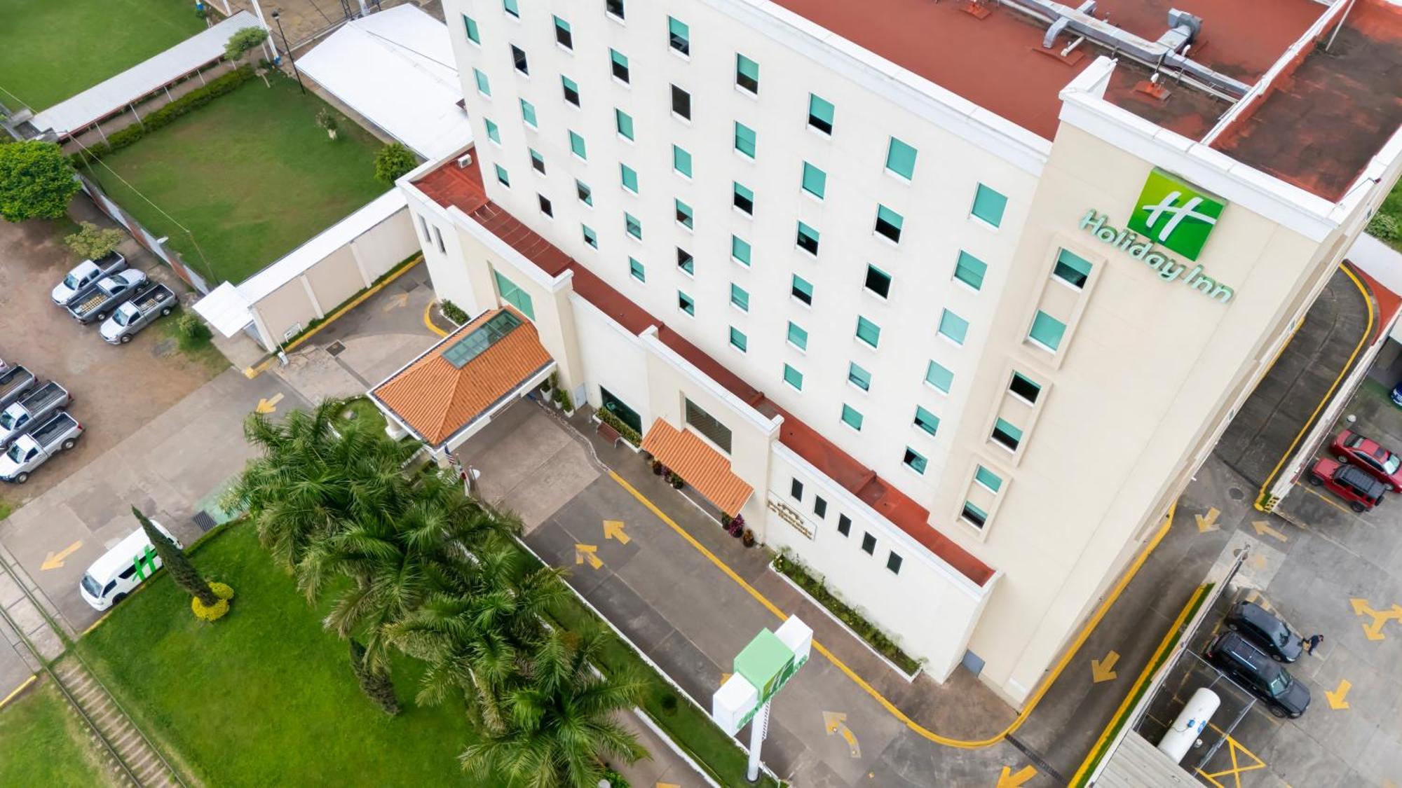 Holiday Inn Uruapan, an IHG Hotel Uruapan  Bagian luar foto