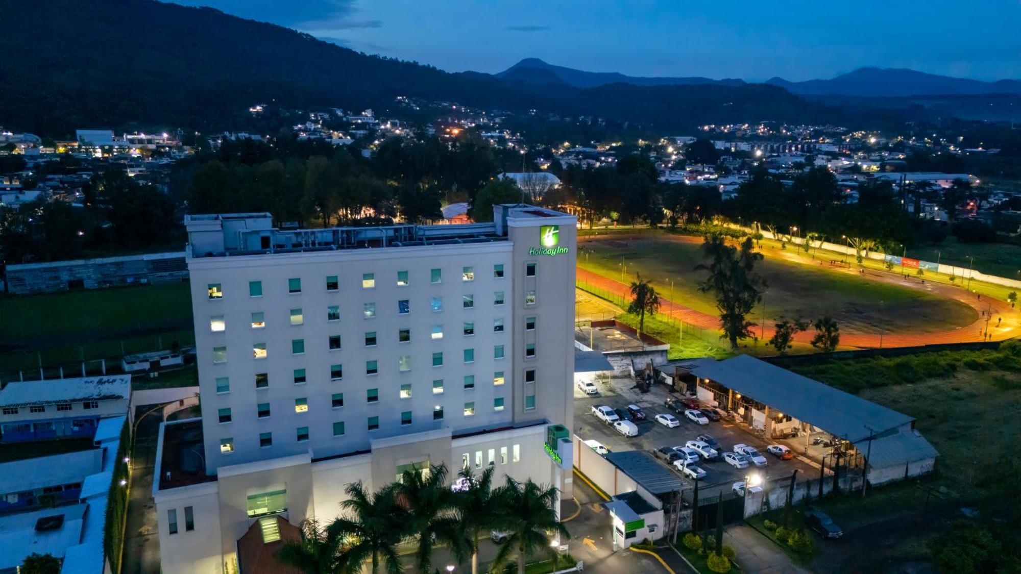 Holiday Inn Uruapan, an IHG Hotel Uruapan  Bagian luar foto